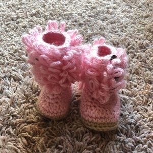 Infant girl booties